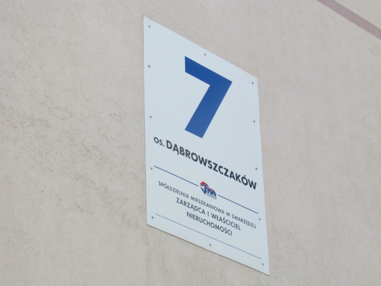 Ulica z wyrokiem, osiedle czeka
