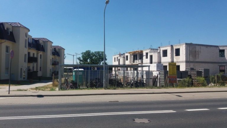 Rośnie kolejny dom komunalny