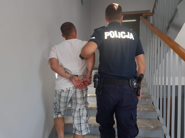 Agresywny 44 – latek terroryzował sąsiadów