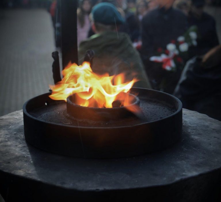 Zapalmy znicz pamięci na swarzędzkim Rynku