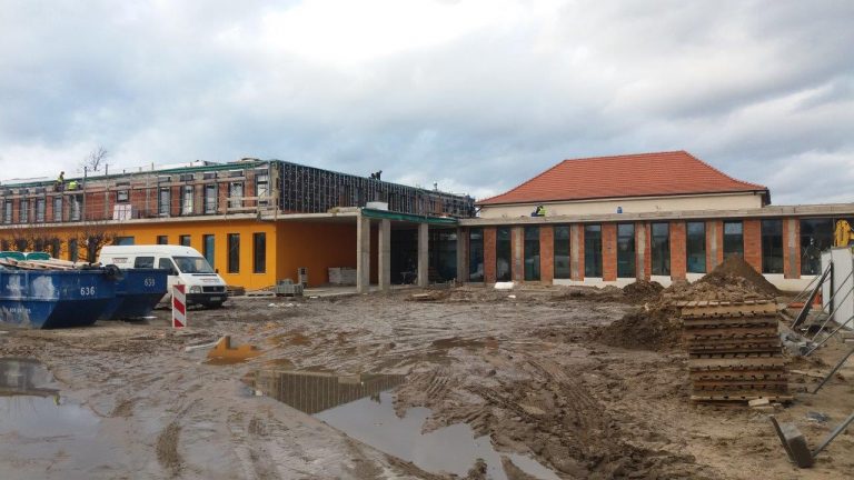 Szkoła na półmetku