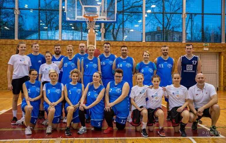 Lider kontra Czwórka