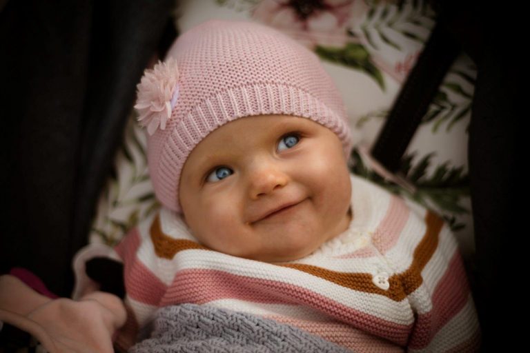 Uratuj rączkę Nastki!