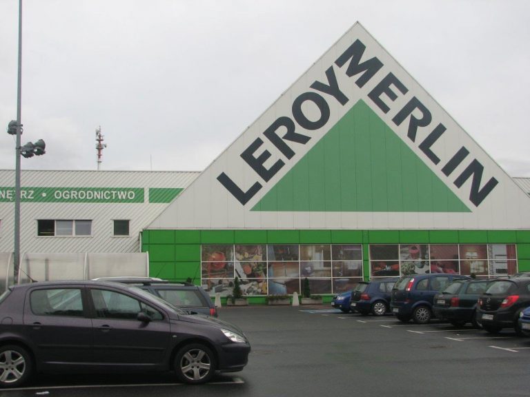 Markety budowlane nieczynne w weekendy