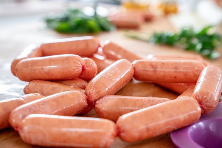 Sklepy „Bystrego” w większości działają