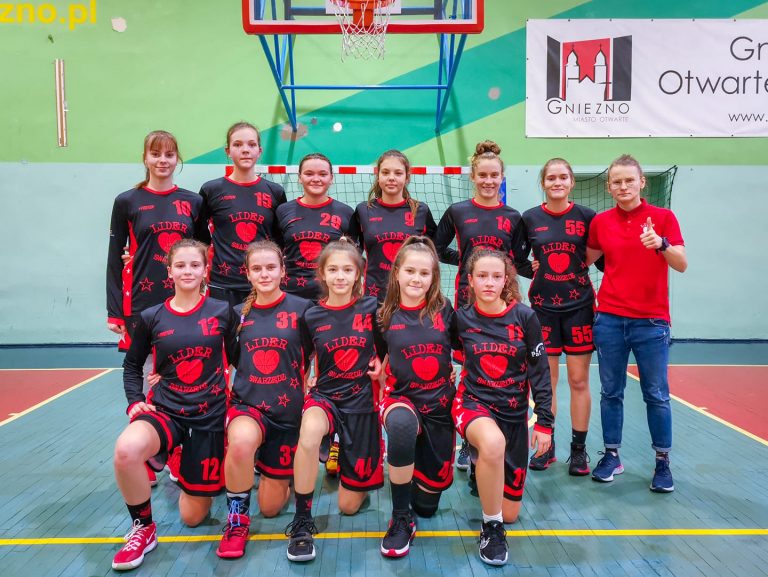 Grała koszykarska młodzież