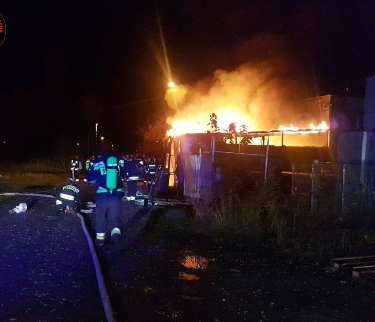 Warsztat w płomieniach