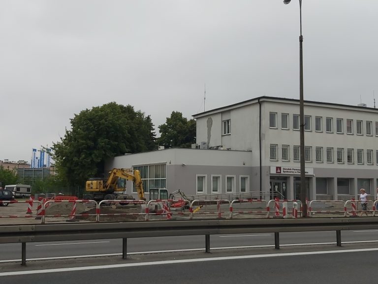 Powstają nowe parkingi