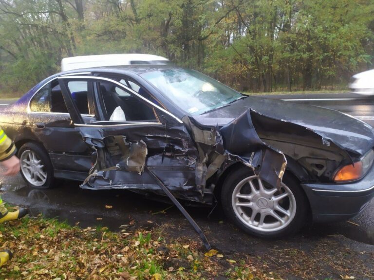 Po zderzeniu wypadł z drogi