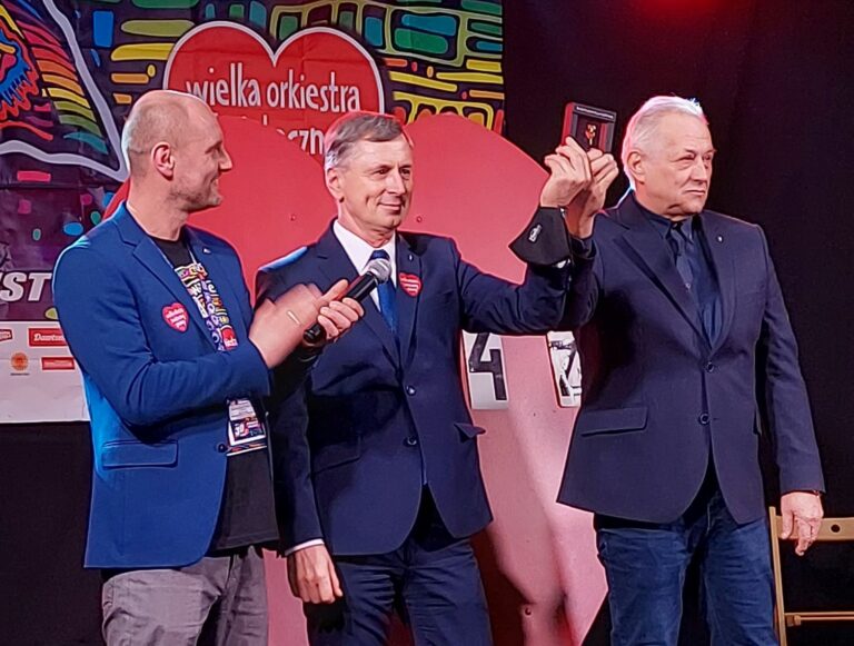 113 tys. zł w Swarzędzu za Złote Serduszko WOŚP!