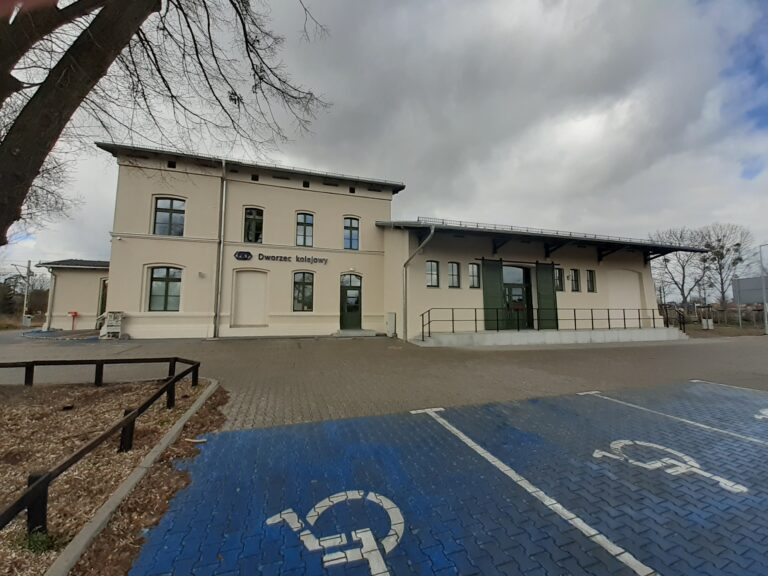 Świetlica w Kobylnicy coraz bliżej