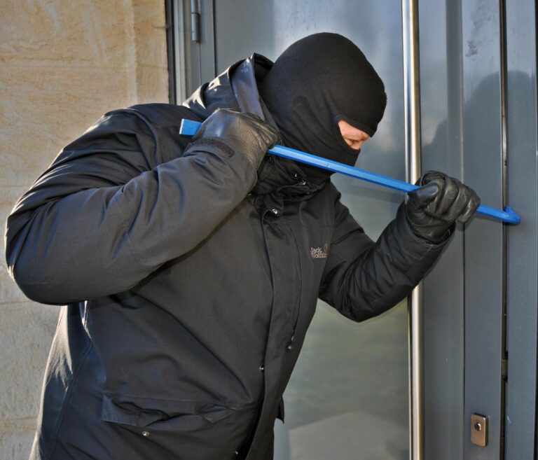 Włamywacze w natarciu!