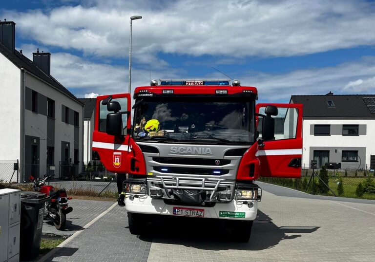 Zatrzasnęło się małe dziecko