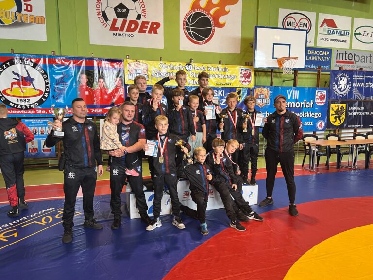 Zapaśnicy z workiem medali!