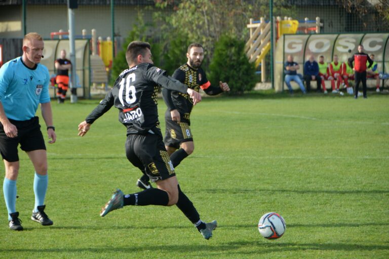 Porażka Meblorza z Kłosem  