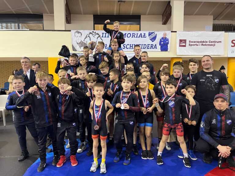 Drużyna zapaśników najlepsza!