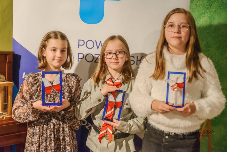 Uczennice „czwórki” zdobyły zwycięskie motyle