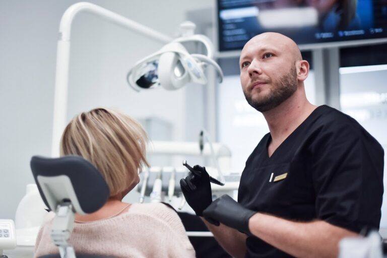 Stomatolog Roku pracuje w Swarzędzu!