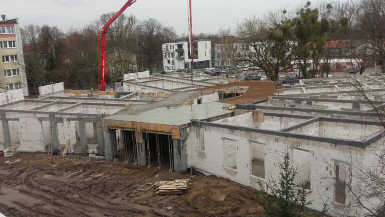 Coraz więcej ośrodka przy szkole