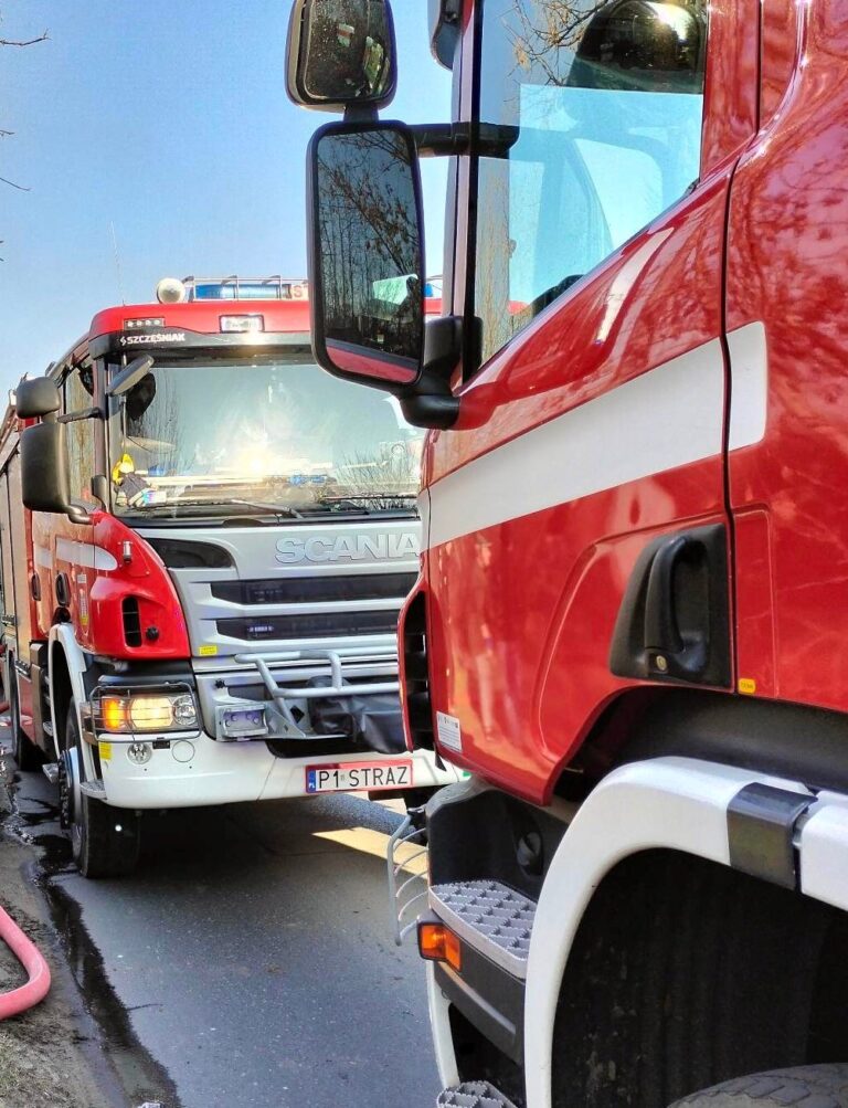 Kraksa trzech aut na krajówce