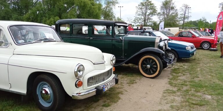 Zabytkowe auta znowu w Swarzędzu