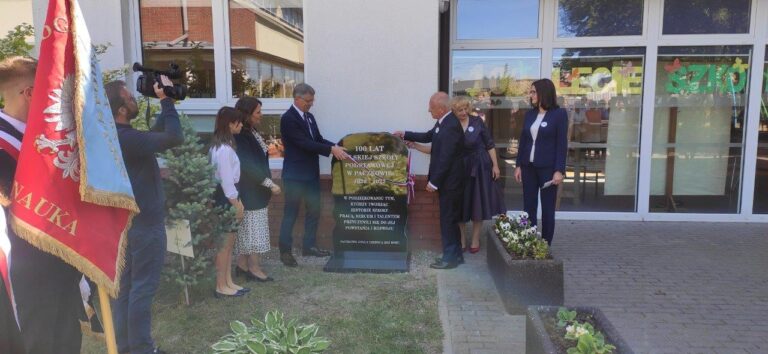 Paczkowska szkoła ma 100 lat!