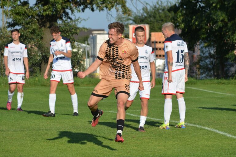 Czwarta wygrana Meblorza!