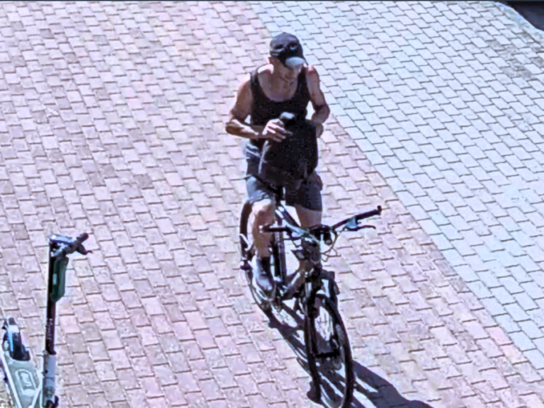 Kto przywłaszczył saszetkę z pieniędzmi?