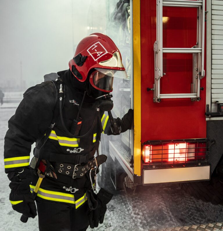 Pożar na złomowisku