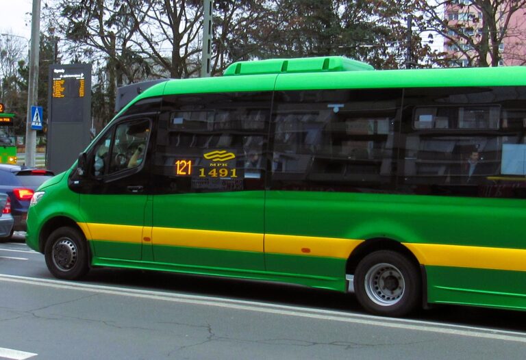 W poniedziałek debiut minibusów do Gruszczyna!