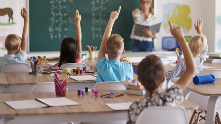 Prawie 200 milionów na oświatę