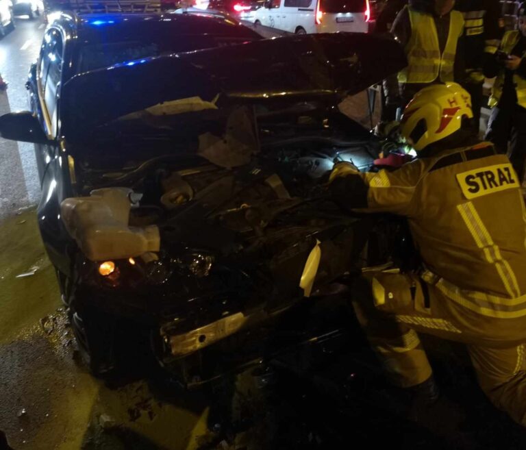 Zderzenie trzech osobówek