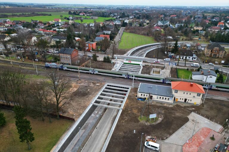 Tunel oficjalnie działa!