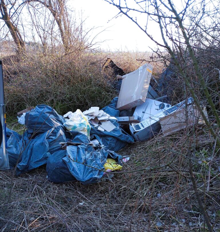Porzucił odpady, musi posprzątać
