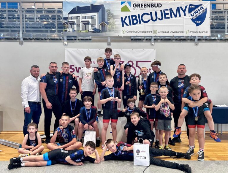 Dziewiętnaście medali swarzędzkich zapaśników!