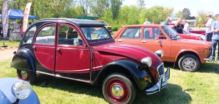 Zabytkowe auta w sobotę odwiedzą Swarzędz!