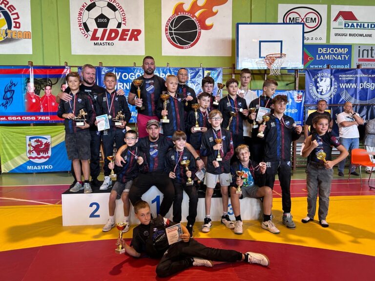 Zapaśnicy z workiem medali!