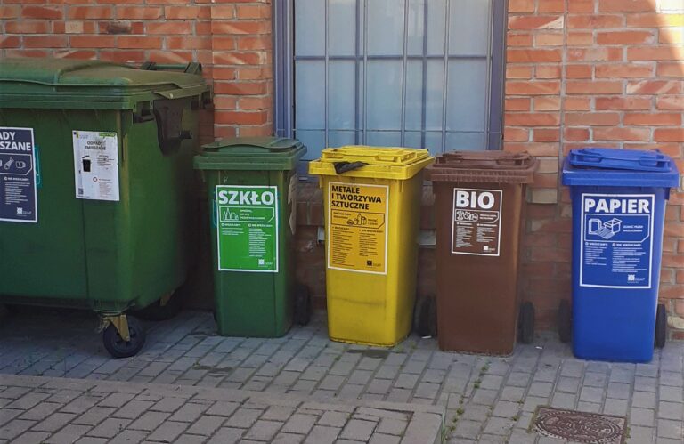 Dwie firmy walczą o kontrakt „śmieciowy”