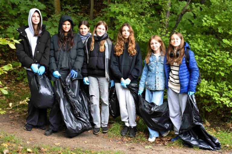 W Swarzędzu posprzątali  za śmiecących