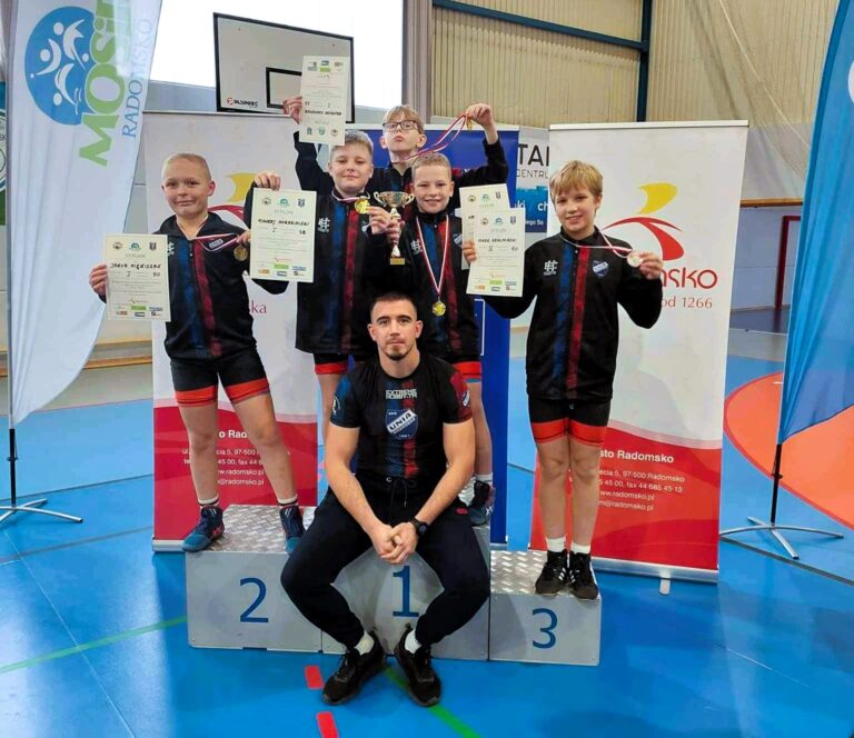 Pięć medali swarzędzkich zapaśników w Radomsku!