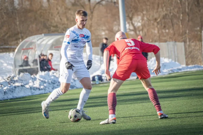 Remis Unii Swarzędz z Huraganem