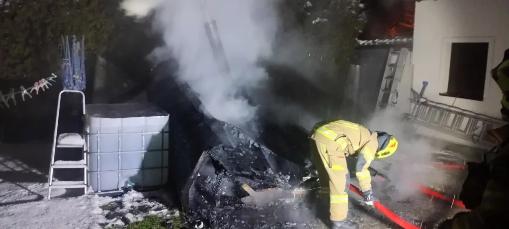 Ogrodowa sauna płonęła w Kobylnicy 1 sauna 2 Tygodnik i Portal Swarzedzki