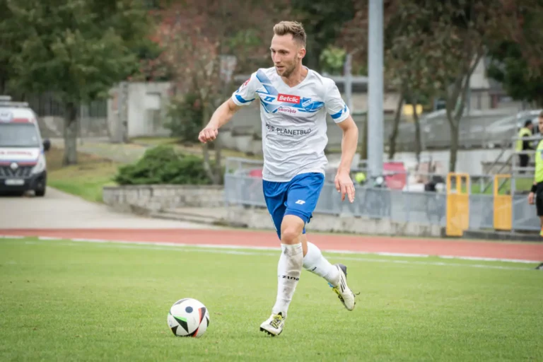 Unia Swarzędz lepsza od Błękitnych