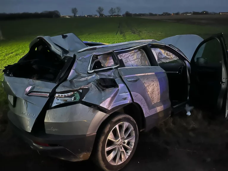 Trzy osoby ranne w wypadku w Jasinie