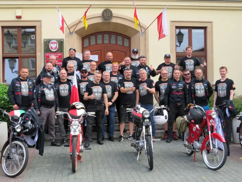 Bzyki foto 2 Tygodnik i Portal Swarzedzki