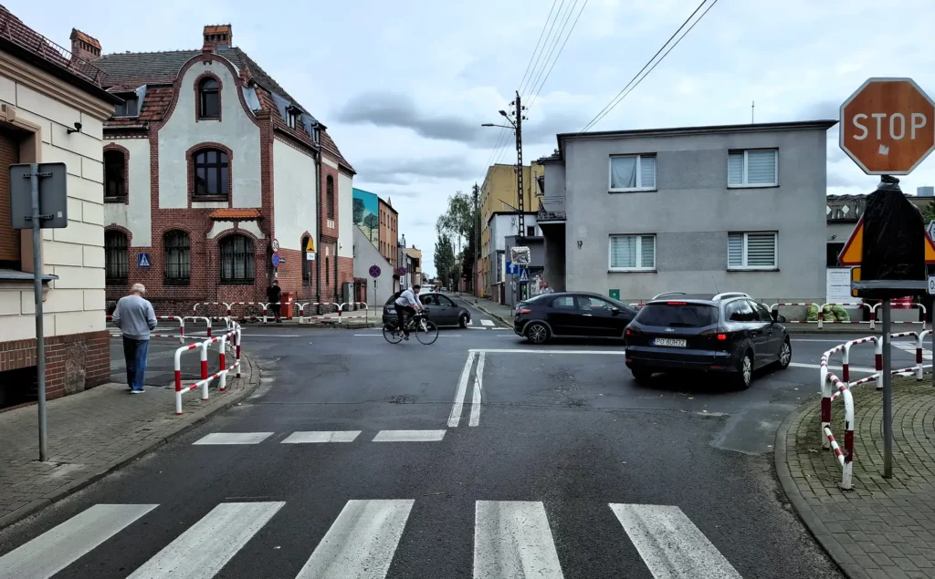 Zmienią się trasy autobusów przez budowę wodociągu w centrum Swarzędza! 1 Objazdy 2 Tygodnik i Portal Swarzedzki
