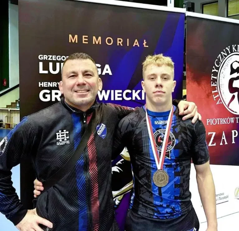 Krobski na brązowo!