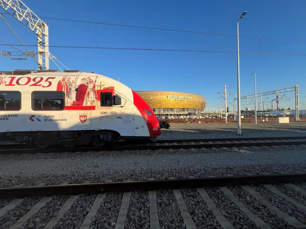 Nowe pojazdy, rozstrzygniecie konkursu „Pociąg do sztuki” oraz Targi TRAKO 7 Trako 3 Tygodnik i Portal Swarzedzki