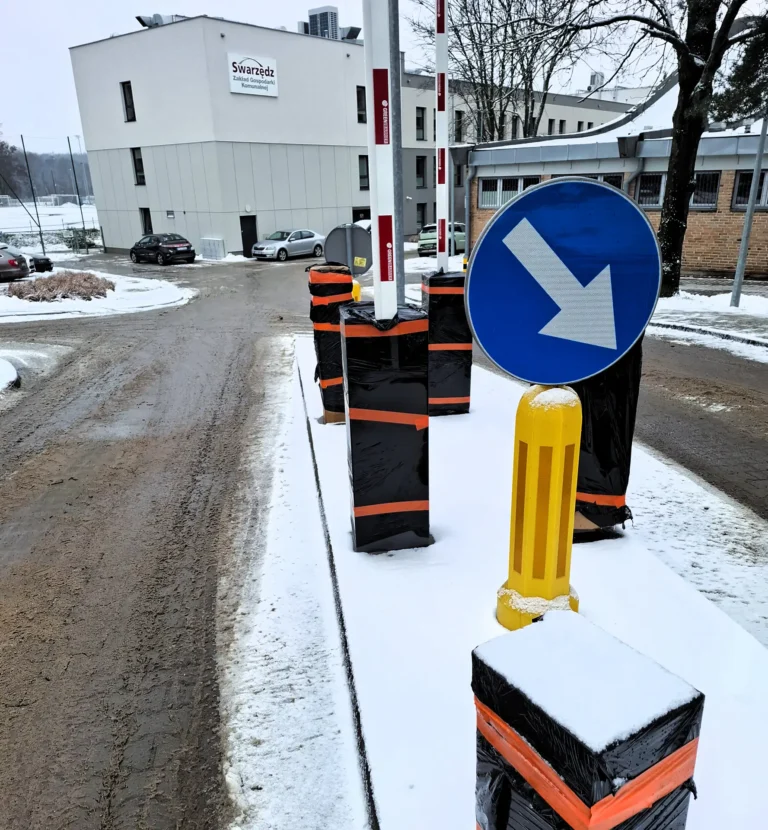 Parkowanie przy hali sportowej powyżej 2h z opłatami !