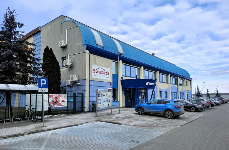 Pływalnia w Swarzędzu z zewnętrznymi basenami i strefą wypoczynkową?